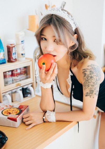 欧美长发模特写真_超清动漫在线观看